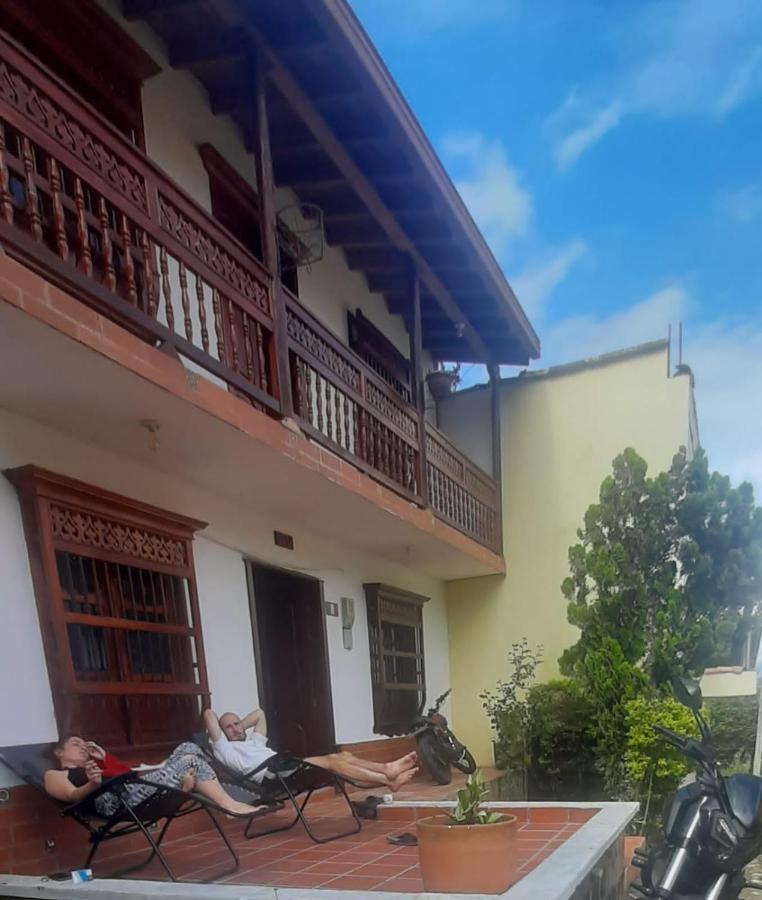 Cafe Racer Hostel คาร์ดิน ภายนอก รูปภาพ