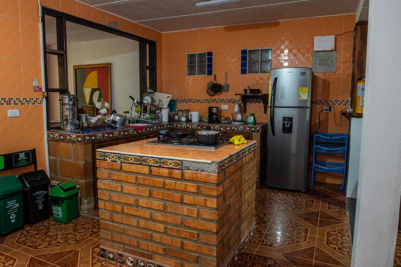 Cafe Racer Hostel คาร์ดิน ภายนอก รูปภาพ