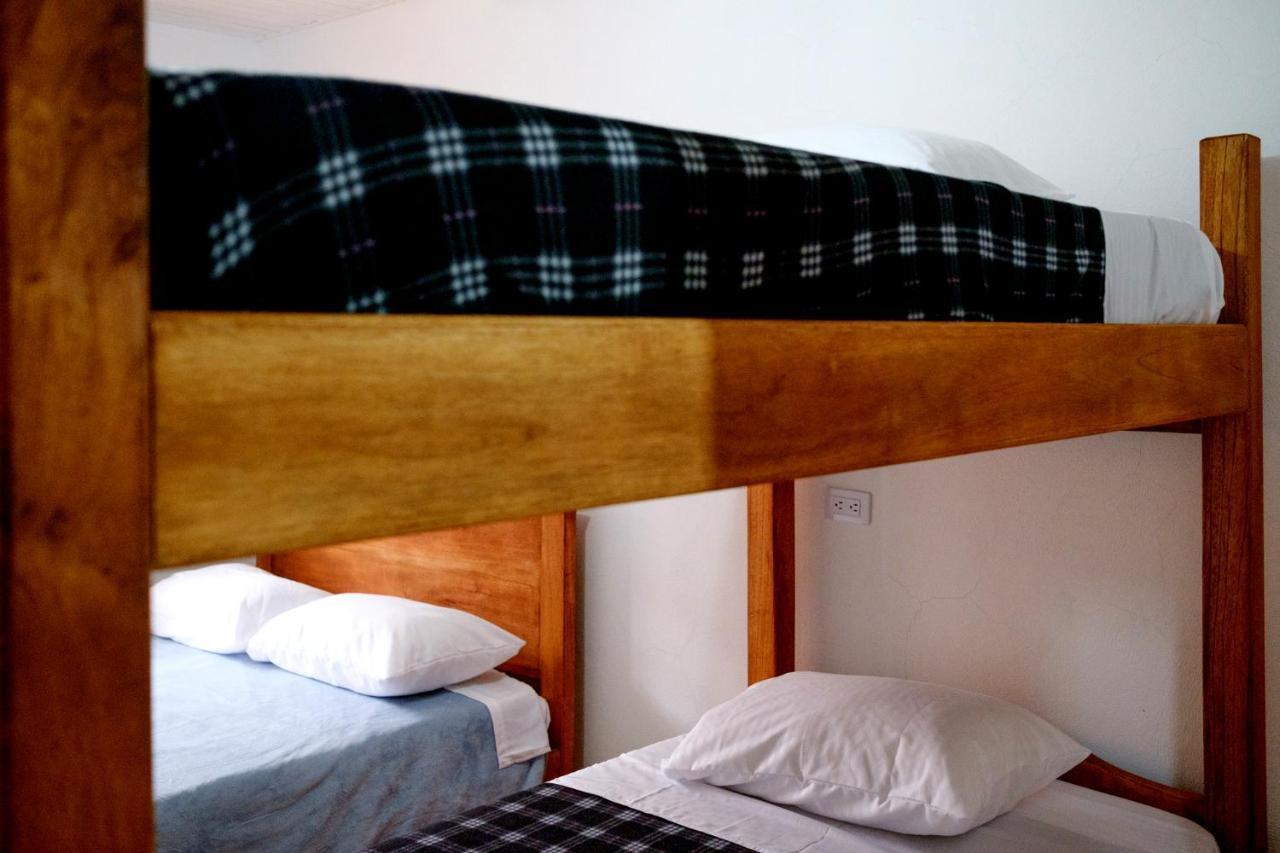 Cafe Racer Hostel คาร์ดิน ภายนอก รูปภาพ