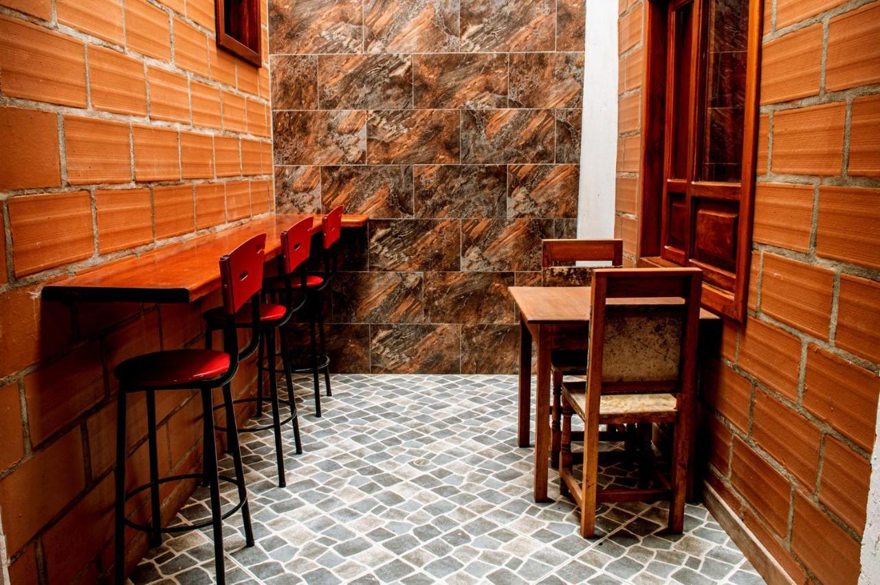 Cafe Racer Hostel คาร์ดิน ภายนอก รูปภาพ