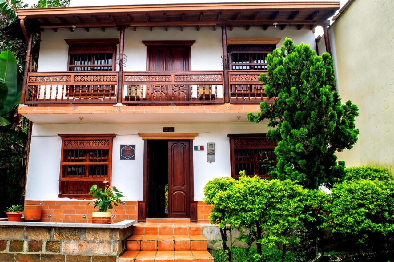 Cafe Racer Hostel คาร์ดิน ภายนอก รูปภาพ