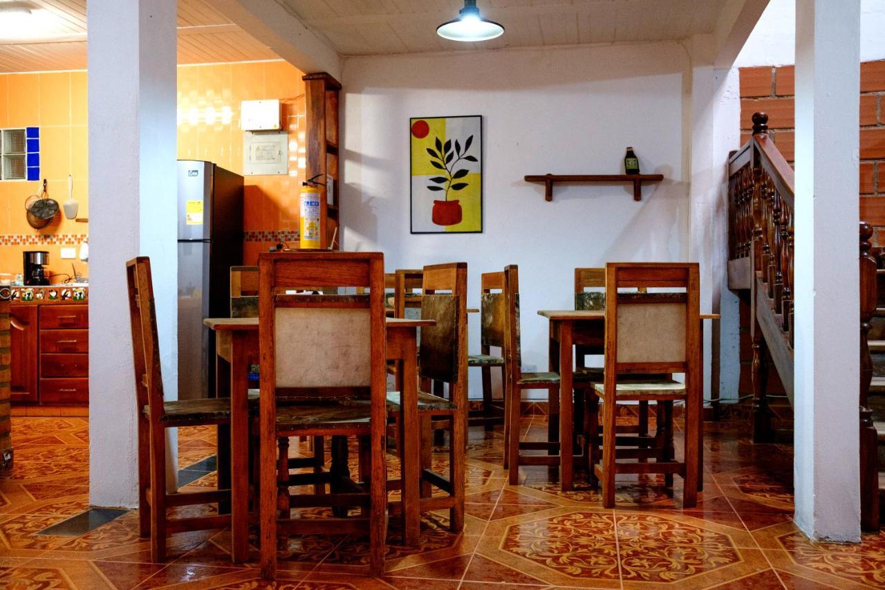 Cafe Racer Hostel คาร์ดิน ภายนอก รูปภาพ