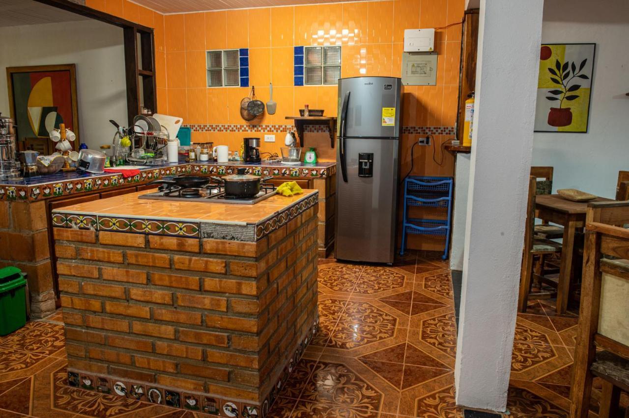 Cafe Racer Hostel คาร์ดิน ภายนอก รูปภาพ