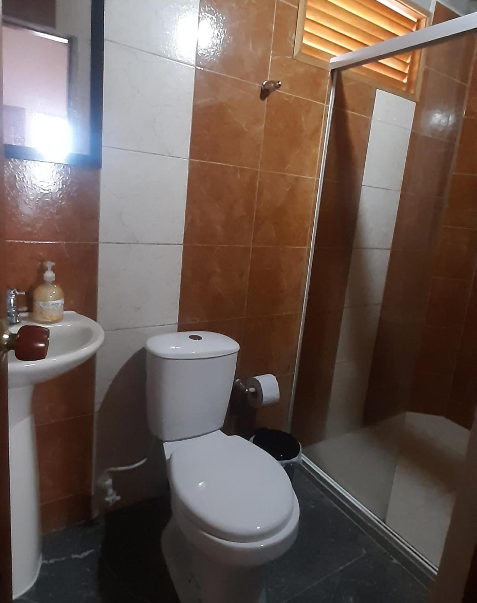Cafe Racer Hostel คาร์ดิน ห้อง รูปภาพ